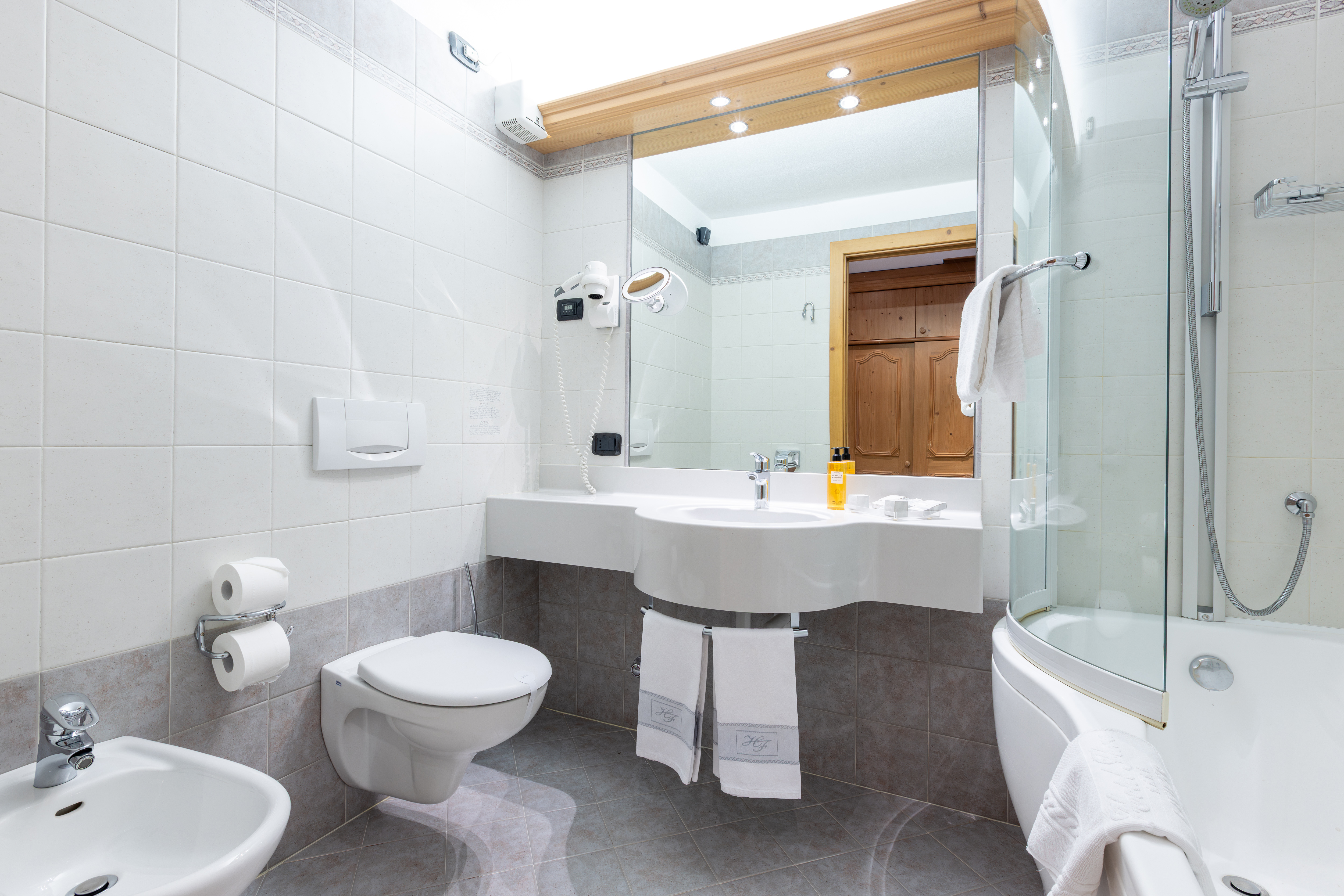 Junior Suite with Balcony