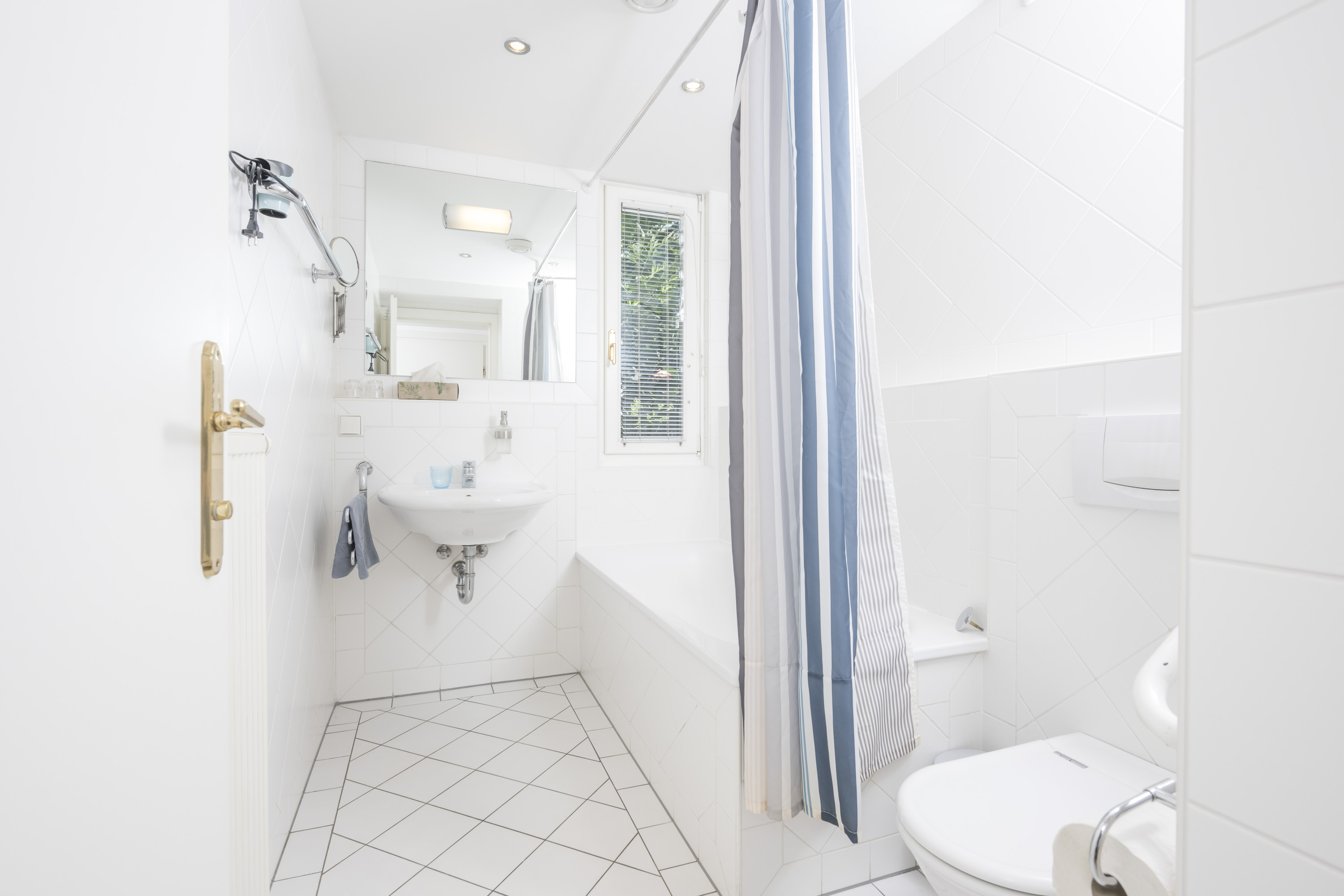 Studio with Garden (2 Adults) #R02