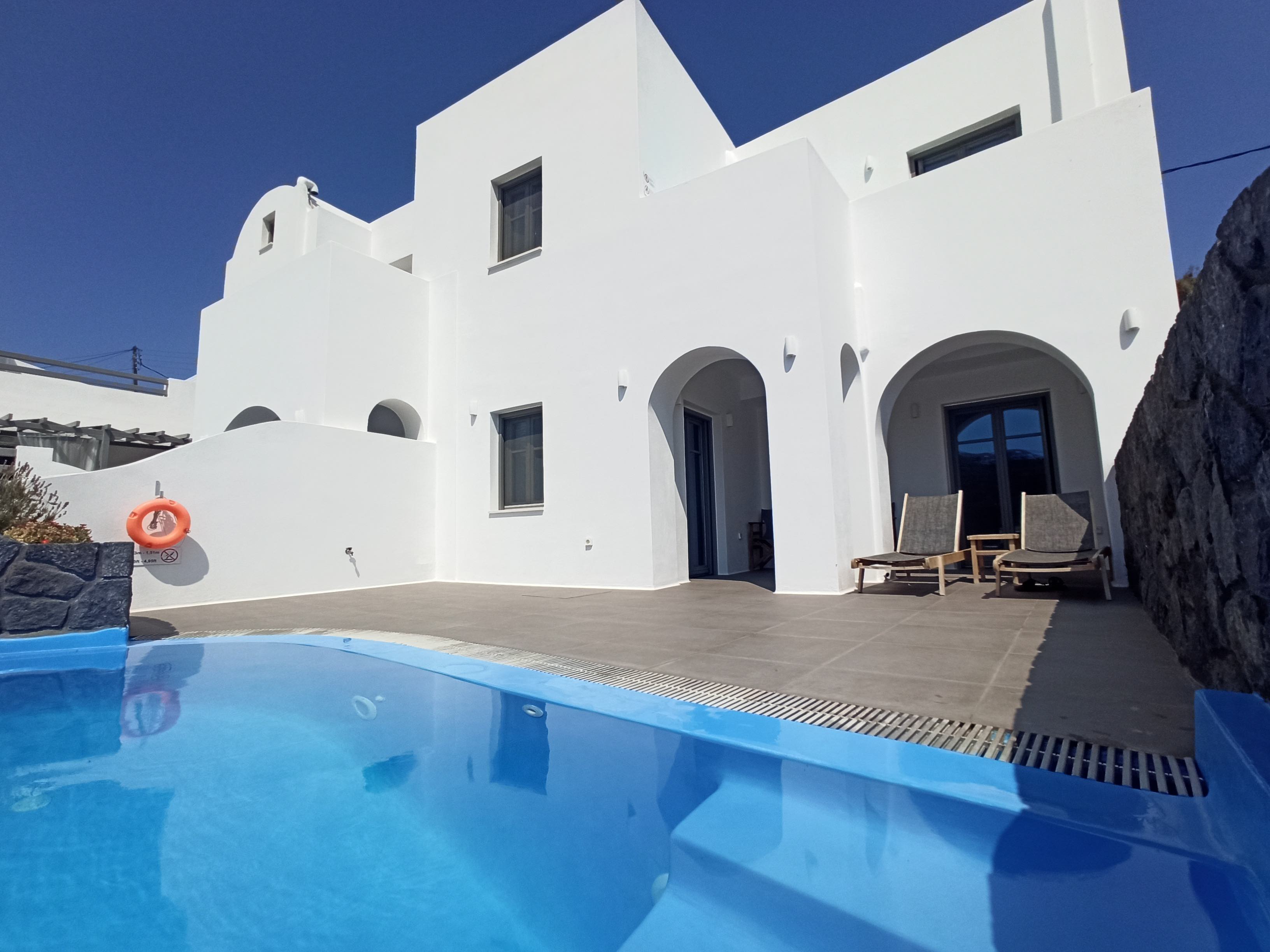 Suite Private Pool Arethousa