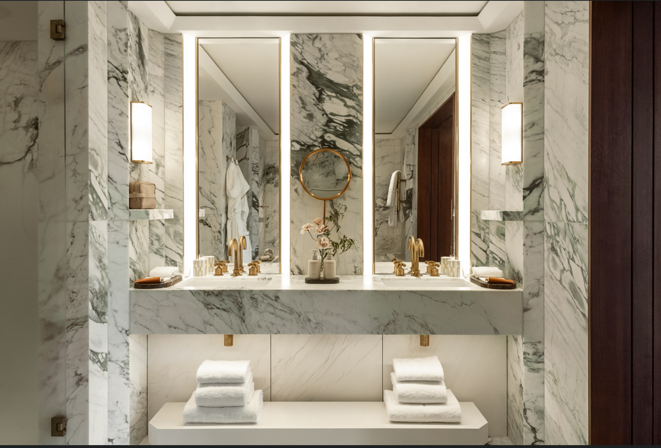 Three- bedroom Grand Premier Mews Suite