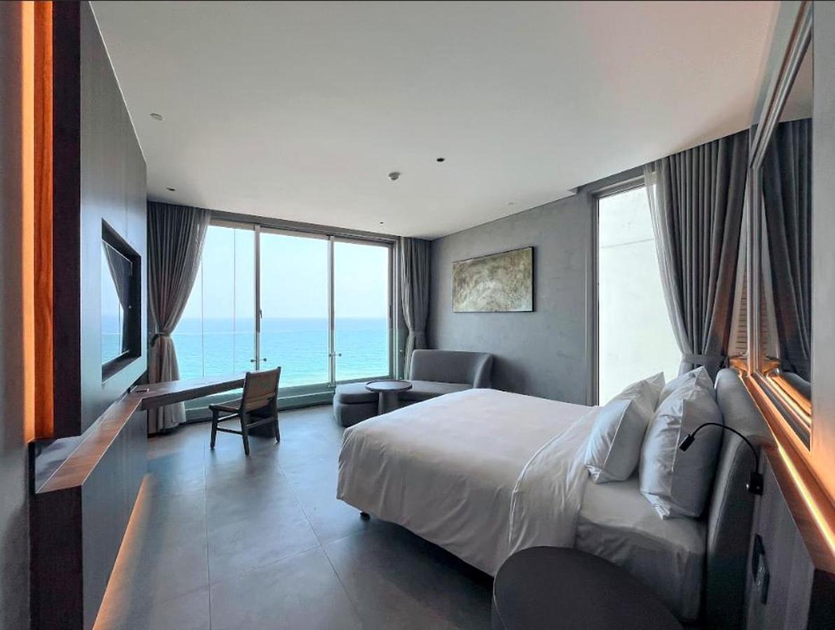 Oceanfront Double Room Without Bathtub 