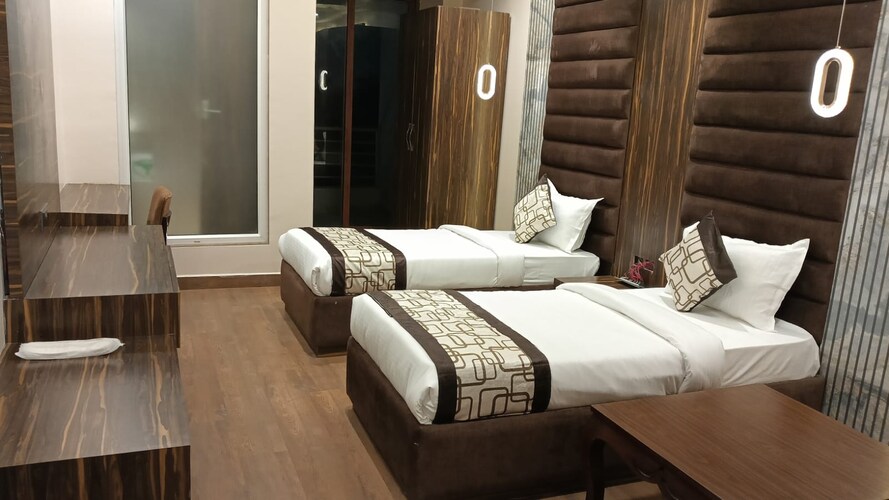 Hotel KHS Landmark, Prayagraj