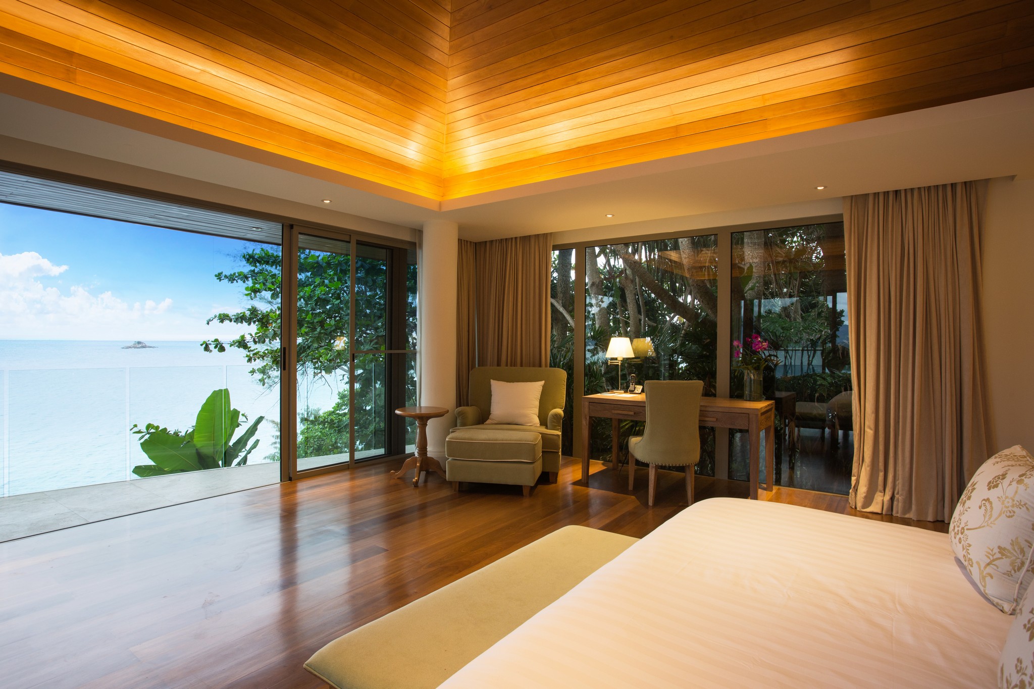 7 Bedroom Ocean Front Residence (RV5)	