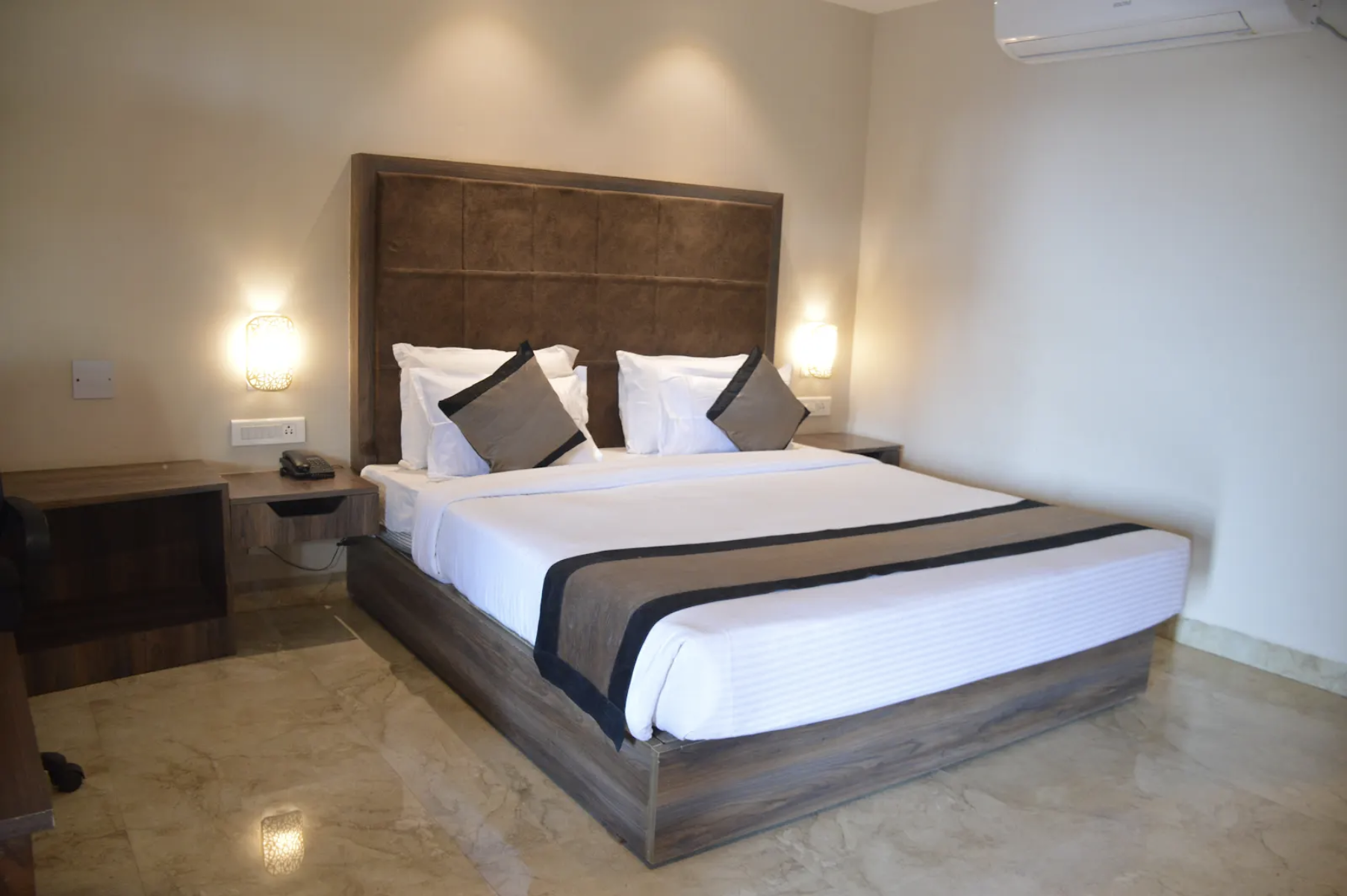 Hotel I towne ( A Unit Of the Shivam International )