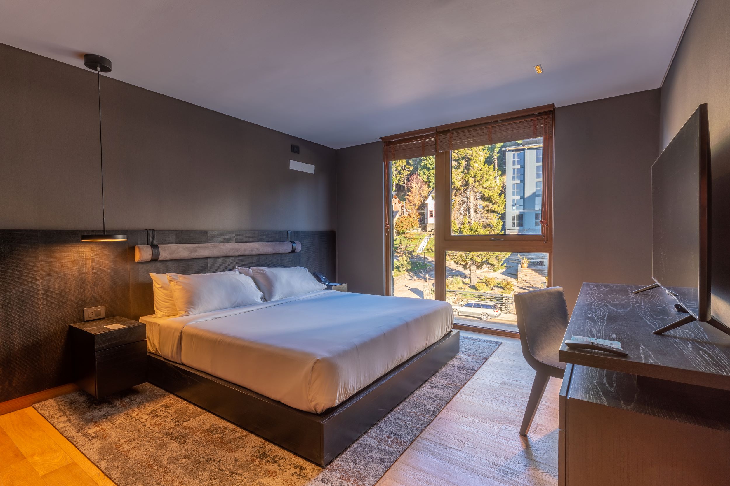 Suite 1 King Bedroom - City View