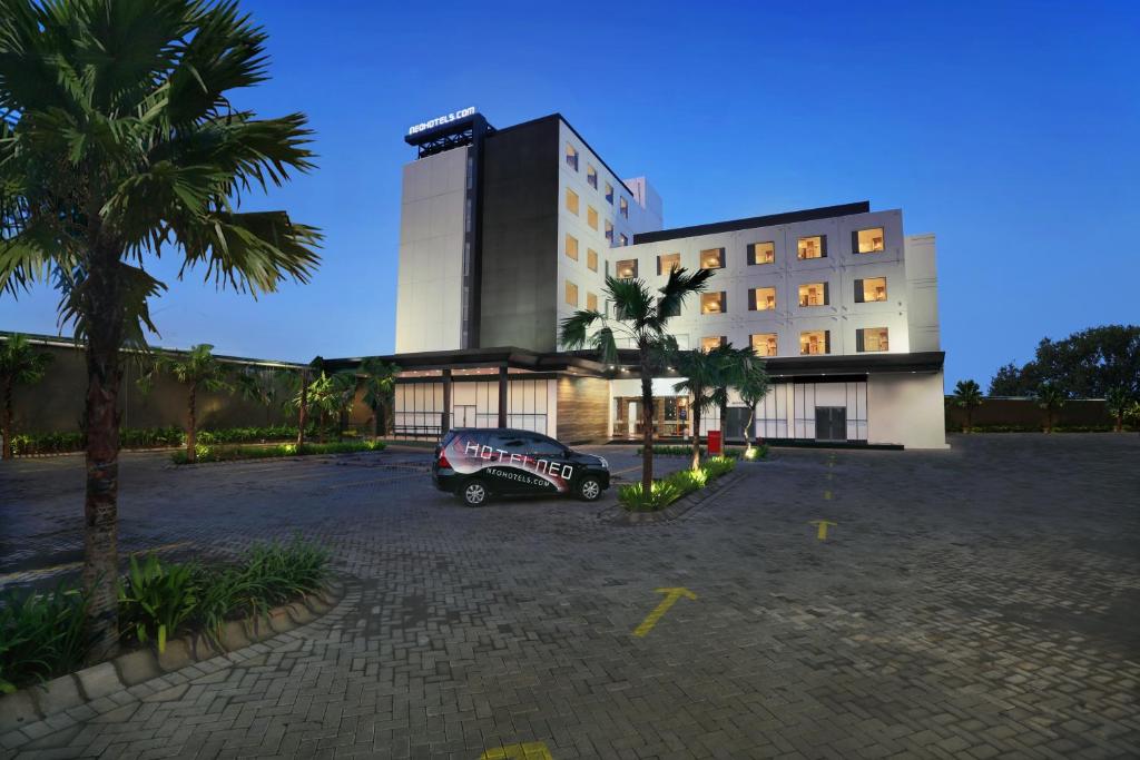 Hotel Neo Plus Waru Sidoarjo