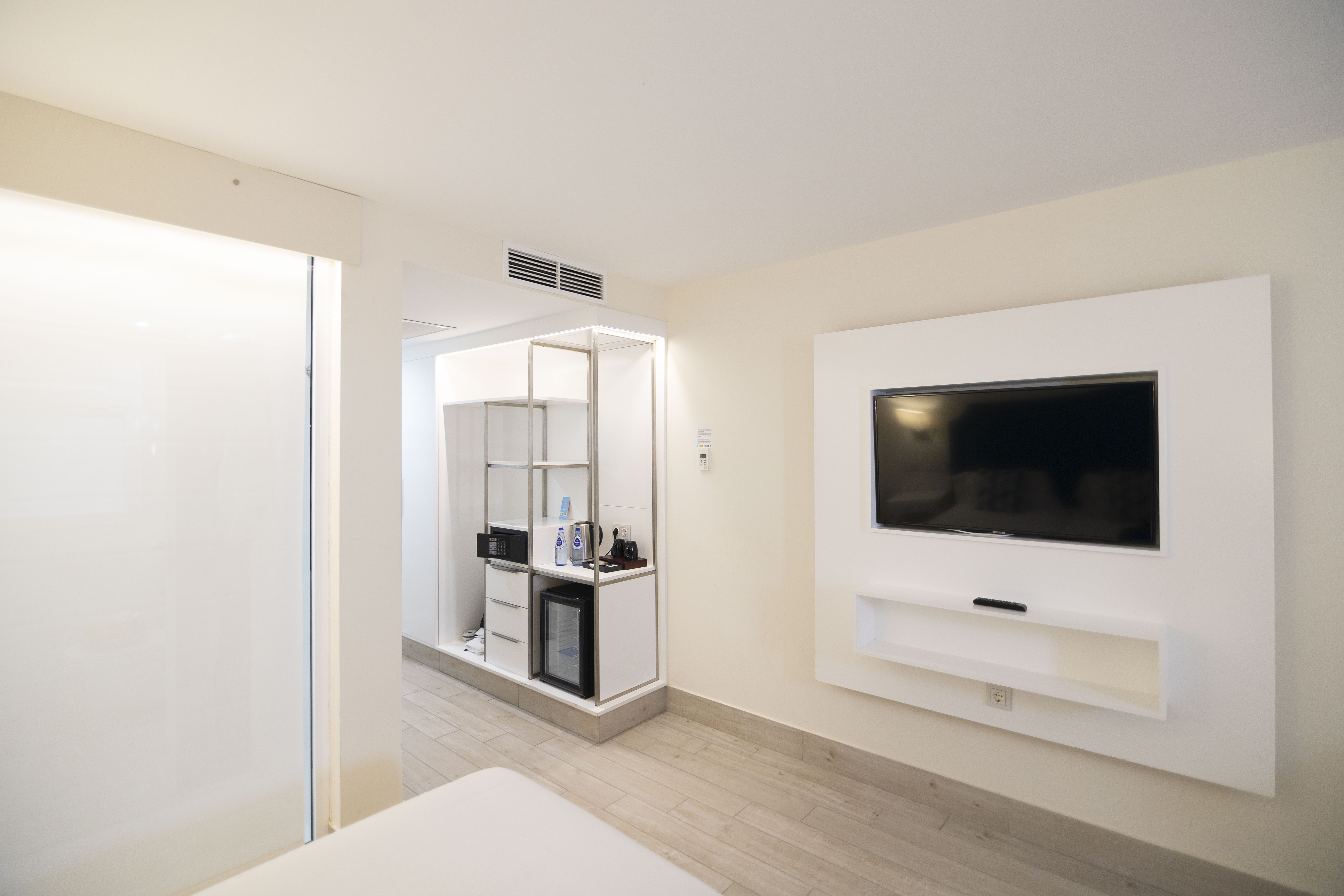 Double Room for Single Use