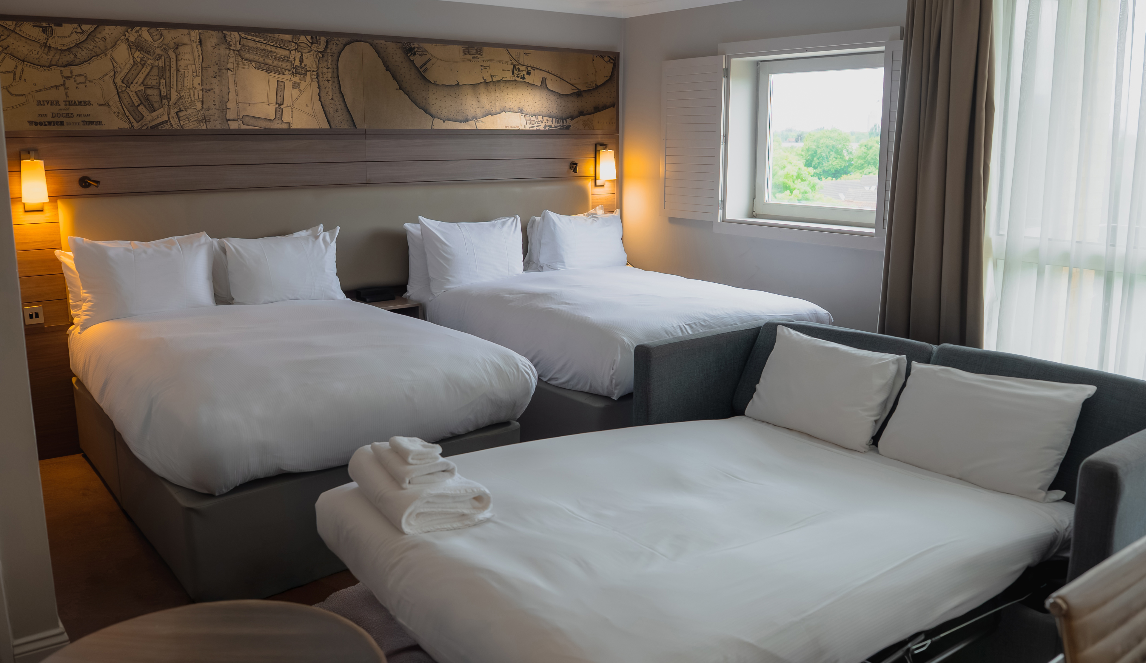 Family room (2 Adults + 2 Children)