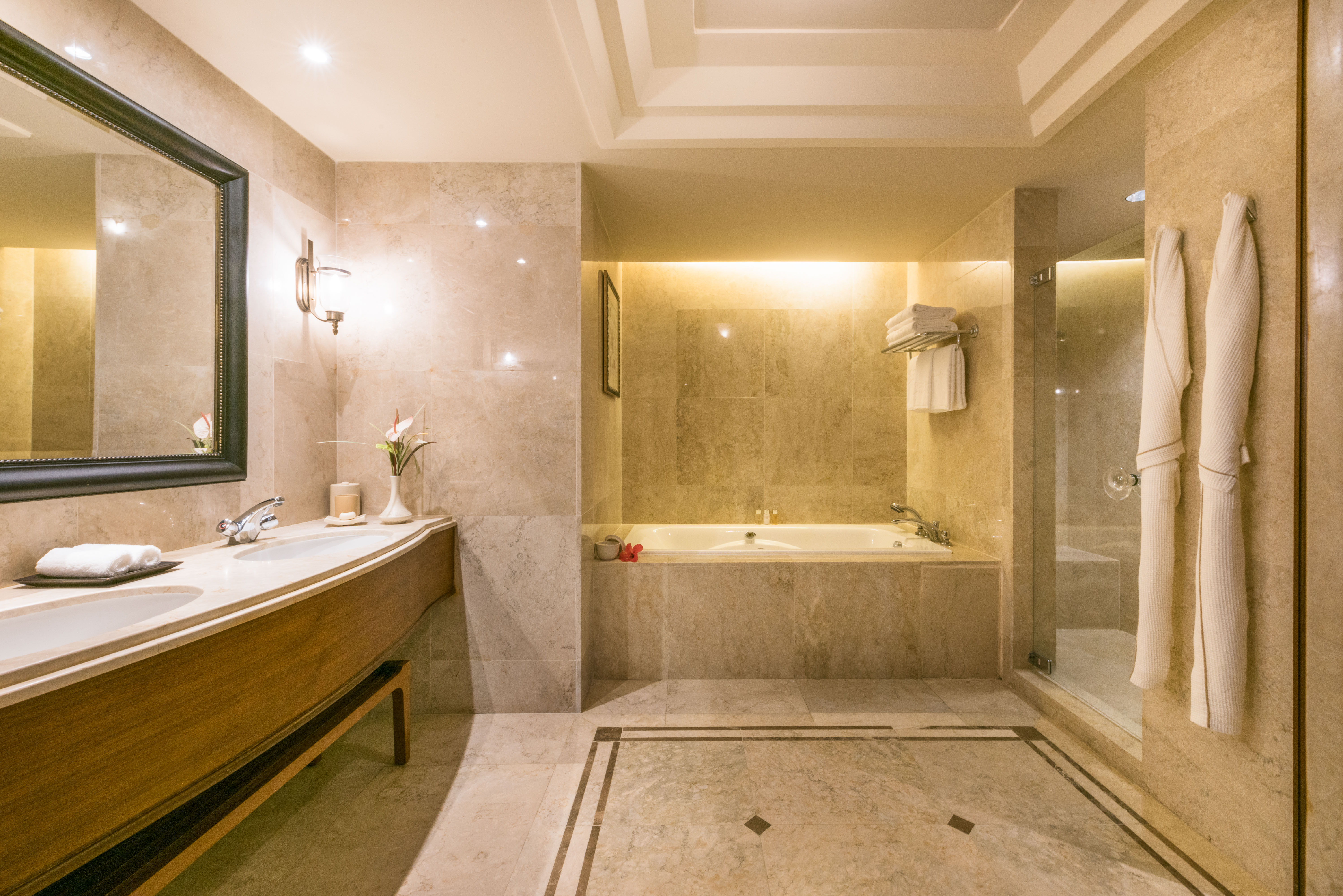 Colonial Ocean View Suite - 1