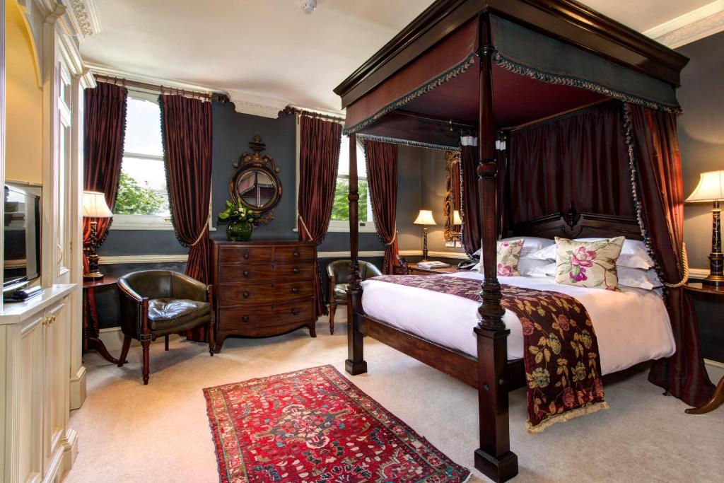 Deluxe Double Room @ The Gore Hotel   Starhotels Collezione