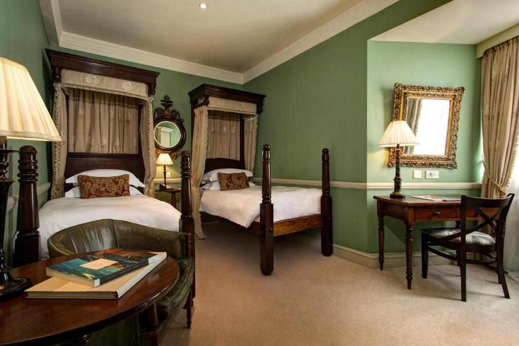 Superior Twin Room