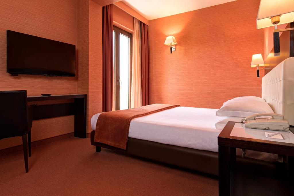 Quadruple Room with King Bed