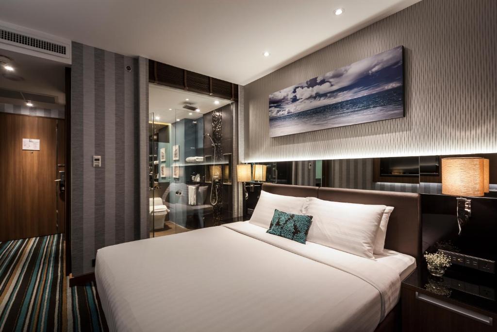 Connecting Room