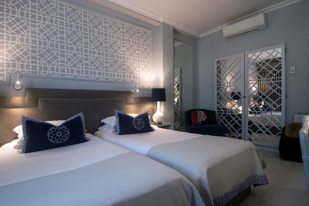 Twin/Double Room (2 adults + 1 Child up to 12 years)