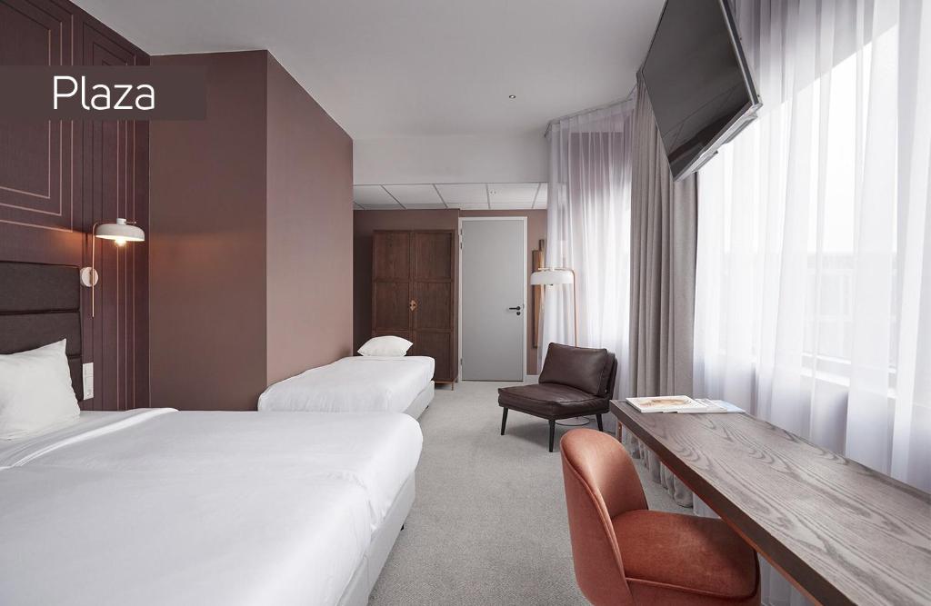 Plaza Triple Room