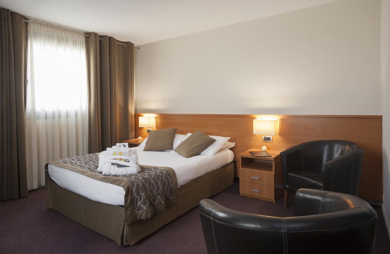 Apogia Paris