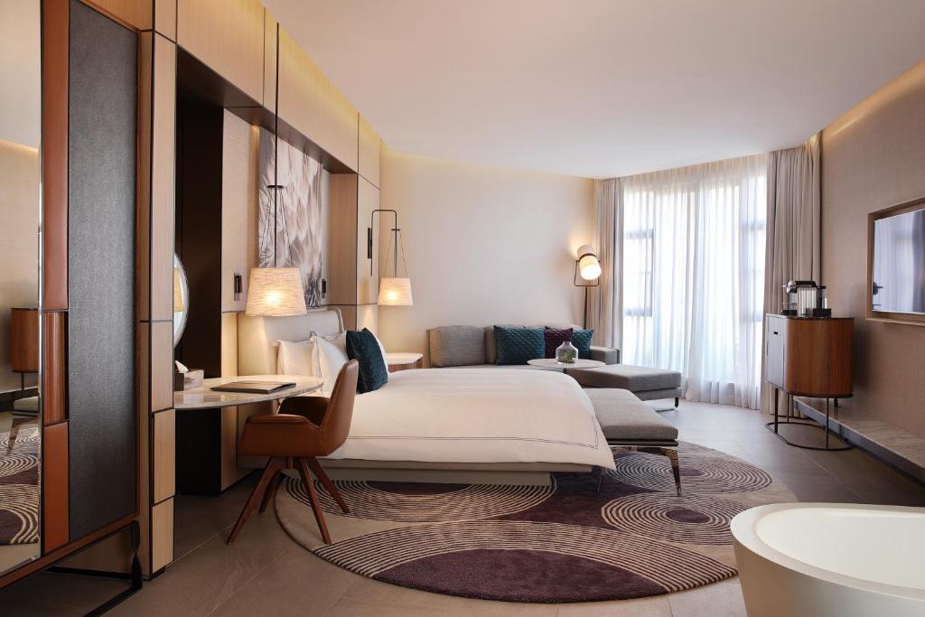 Executive King Suite