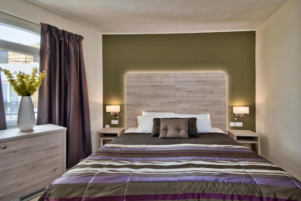 Double or Twin Room with Garden View