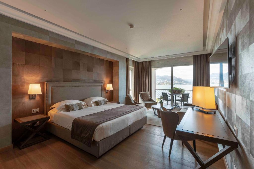Junior Suite with Lake View