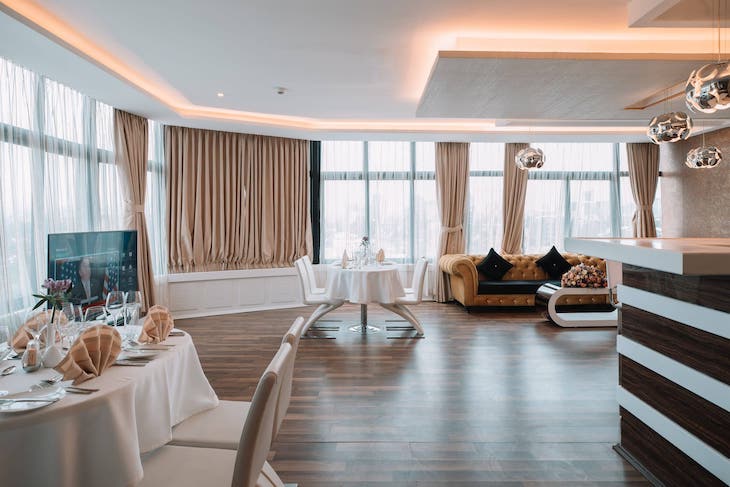 Presidential Diamond Suite