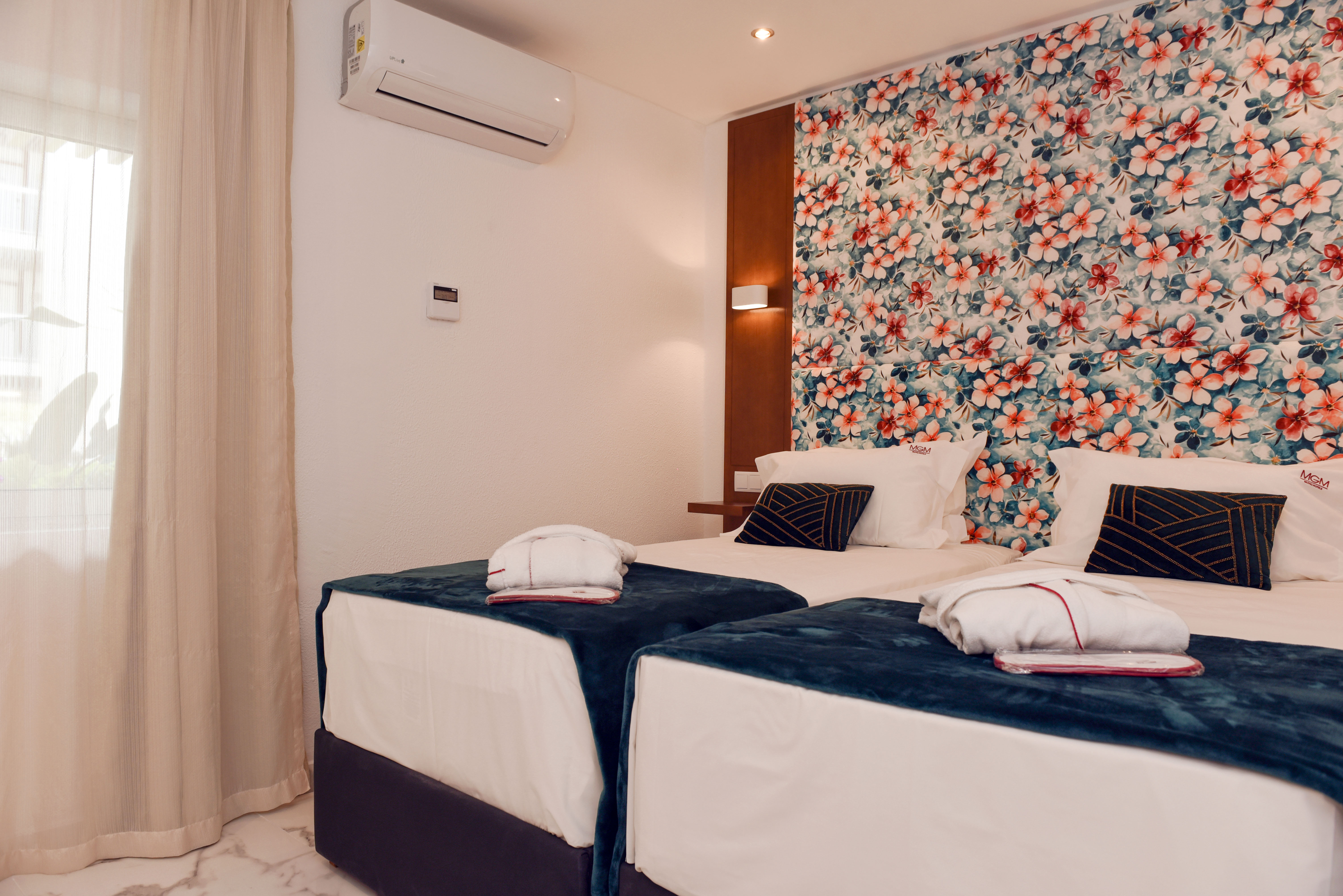 DISABLED Luxury One Bedroom Apartment Sea View 4 pax