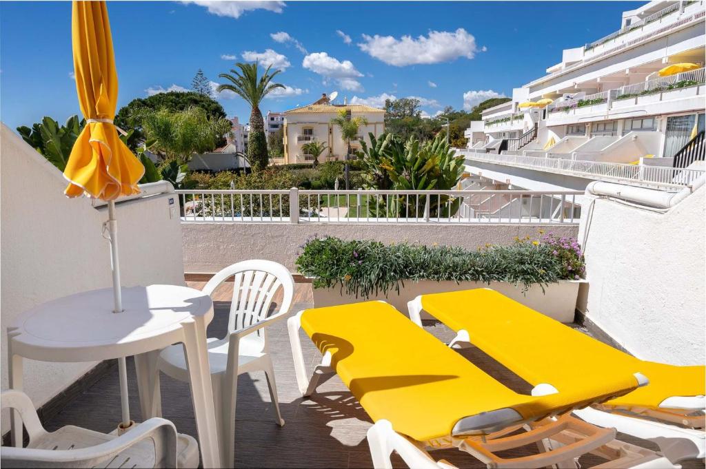 Deluxe Terrace Room with Sea or Pool View (2 pax)