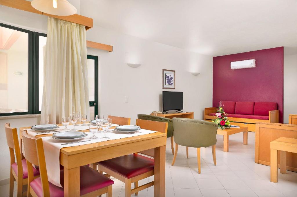 1-Bedroom Club (6 Adults)