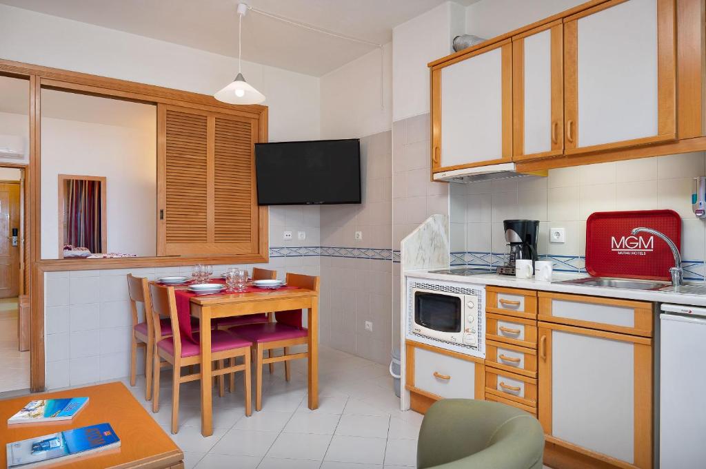 One-Bedroom Junior Club (2 Adults + 2 Children)