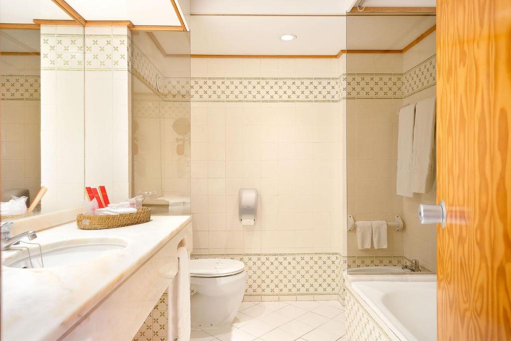 Superior One Bedroom Apartment – 2 Adults + 2 Children