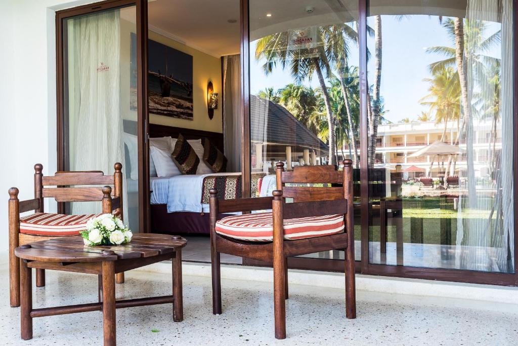 Superior Pool View Room - 1