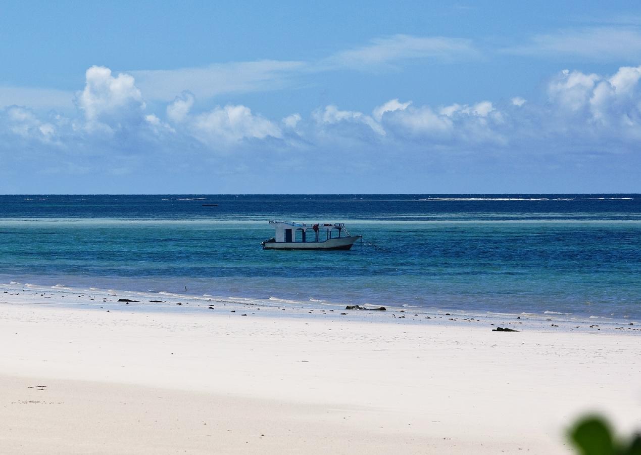 Lantana Galu Beach