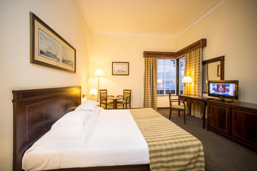 Twin Room with Sea View