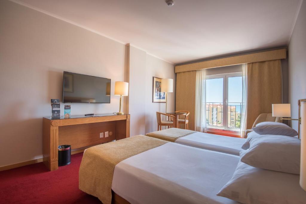 Twin Room with Sea View