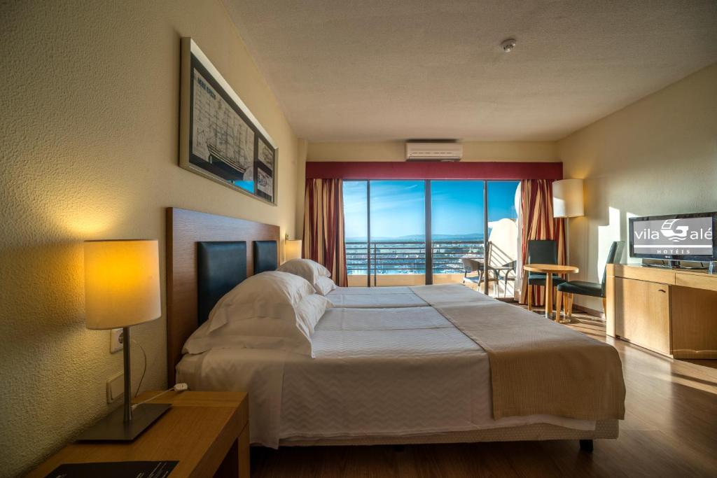 Twin Room with Sea View