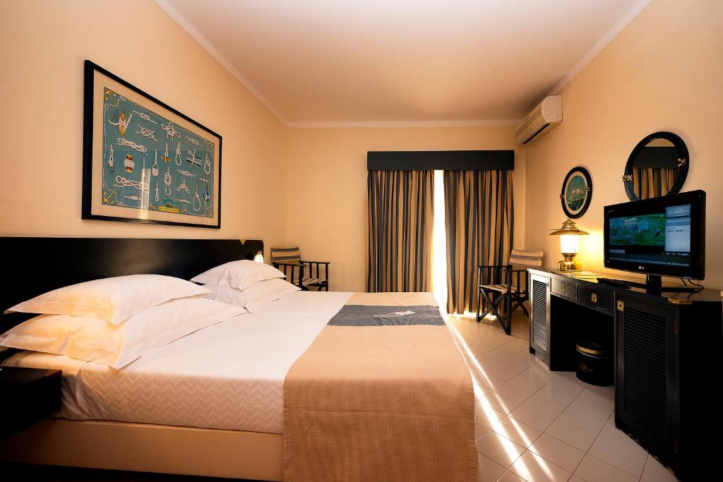 Twin Room with Extra Bed (2 Adults + 1 Child)