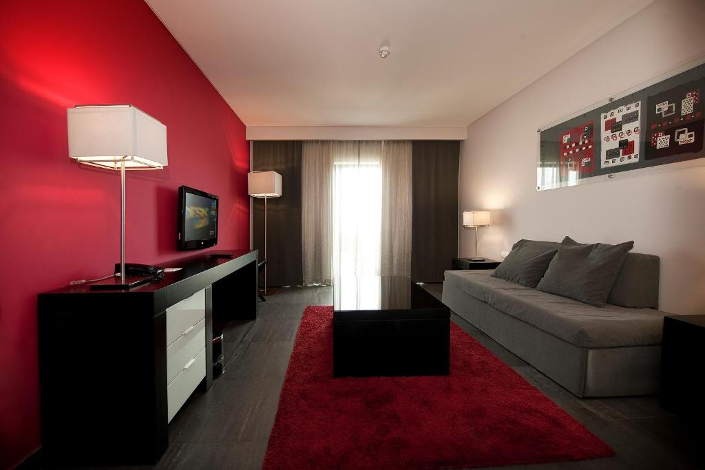 Junior Suite (2 Adults + 2 Children)