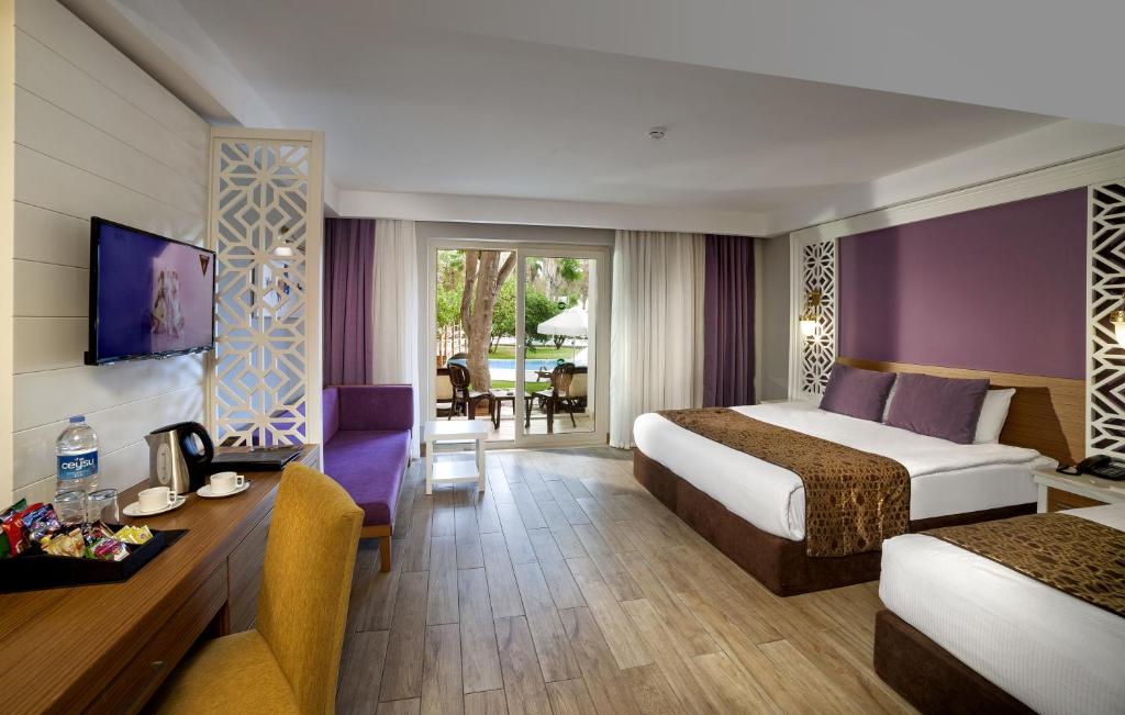 Lagoon Superior Room
