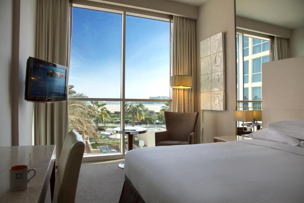 Centro Room - Queen bed