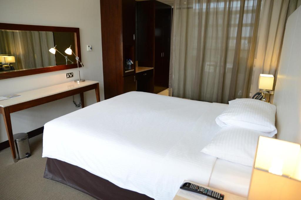 Centro Plus Room - Queen Bed