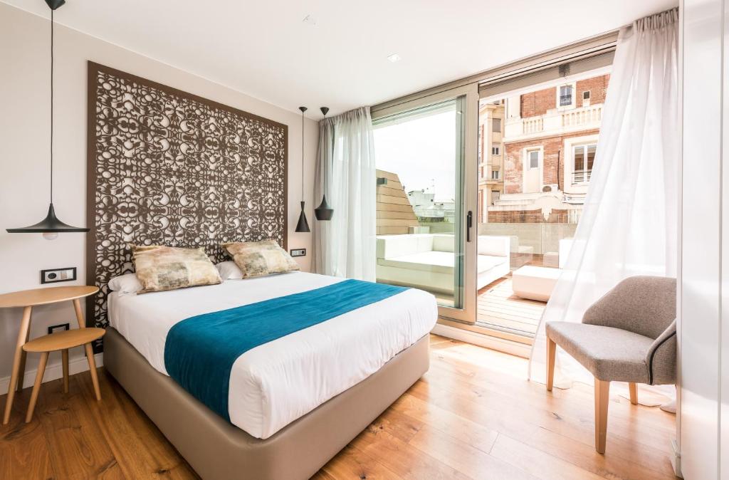 City-View 2 Bedroom Apartment with terrace