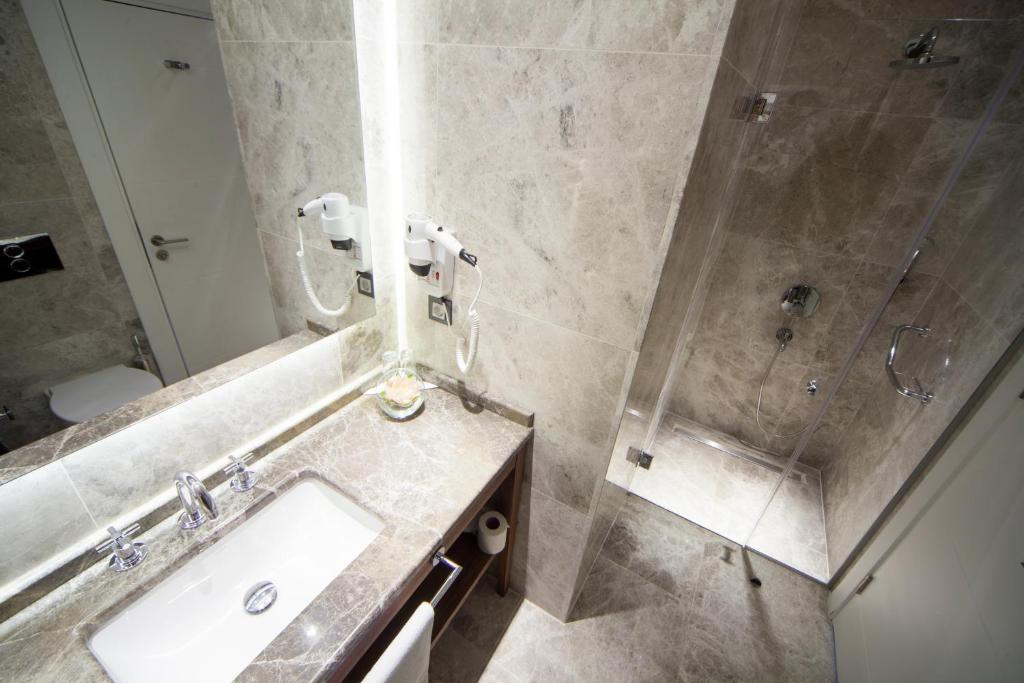 Deluxe Room with Sea View