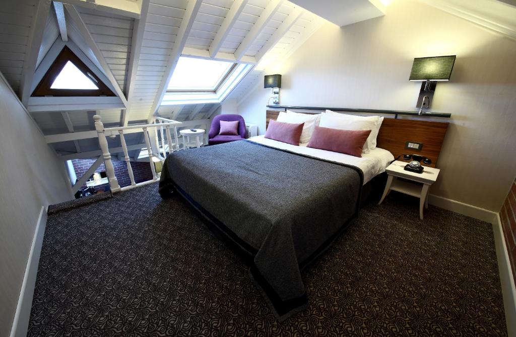 Superior Roof Suite