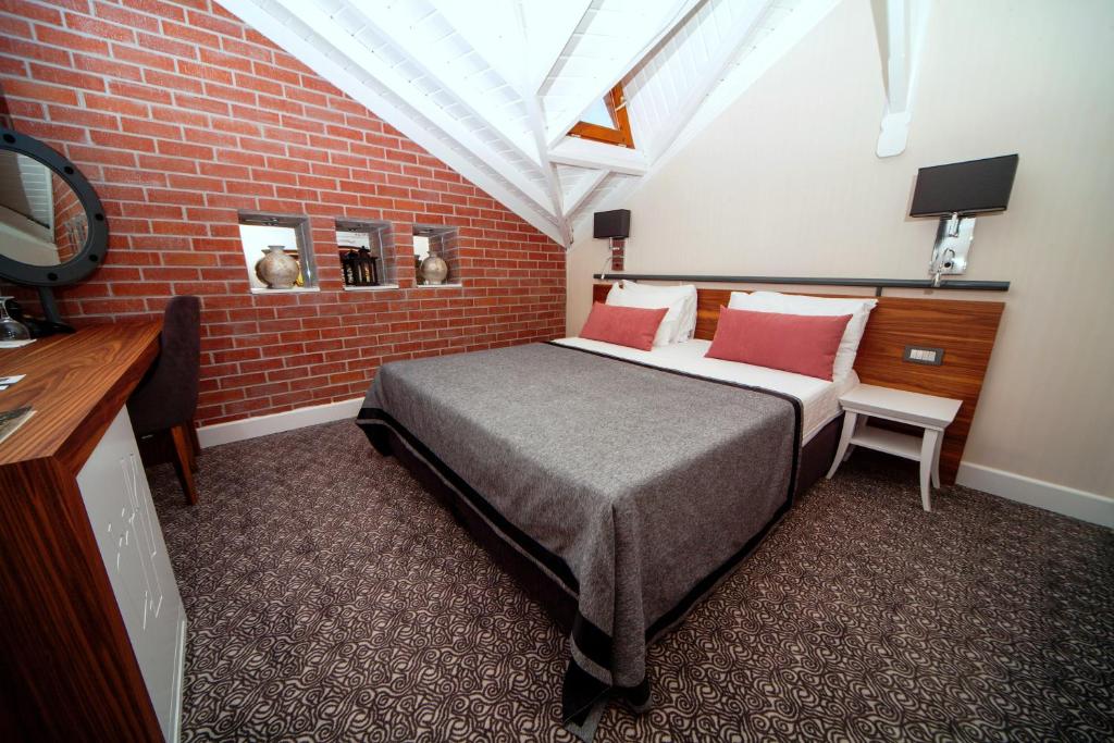 Roof Superior Room