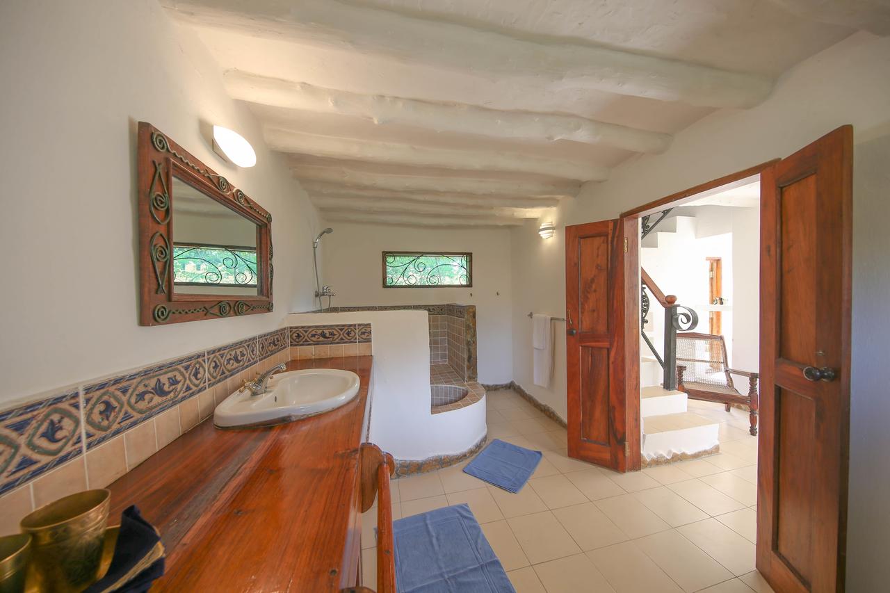 Kinasi Lodge