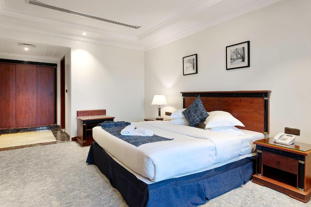 Deluxe Suite - City View