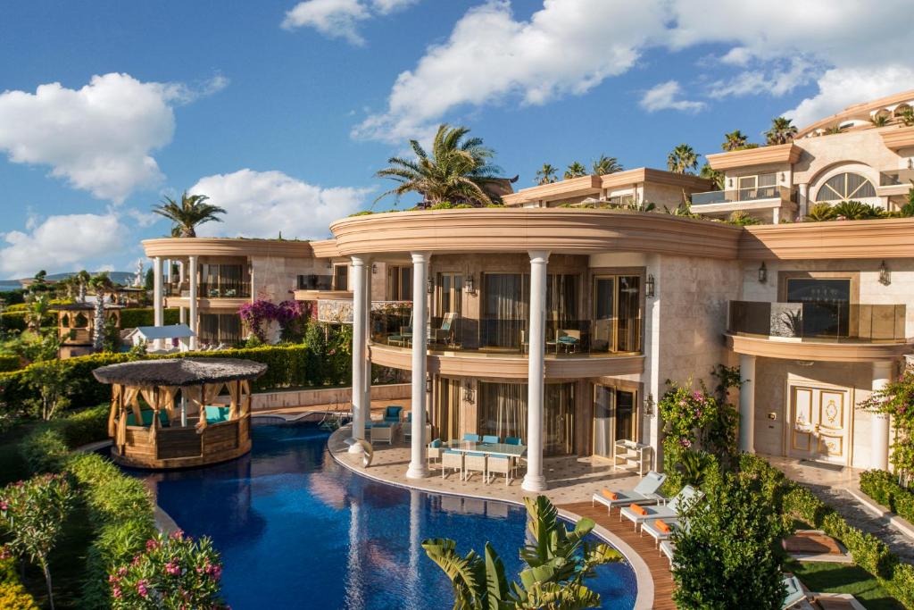 Grand Villa