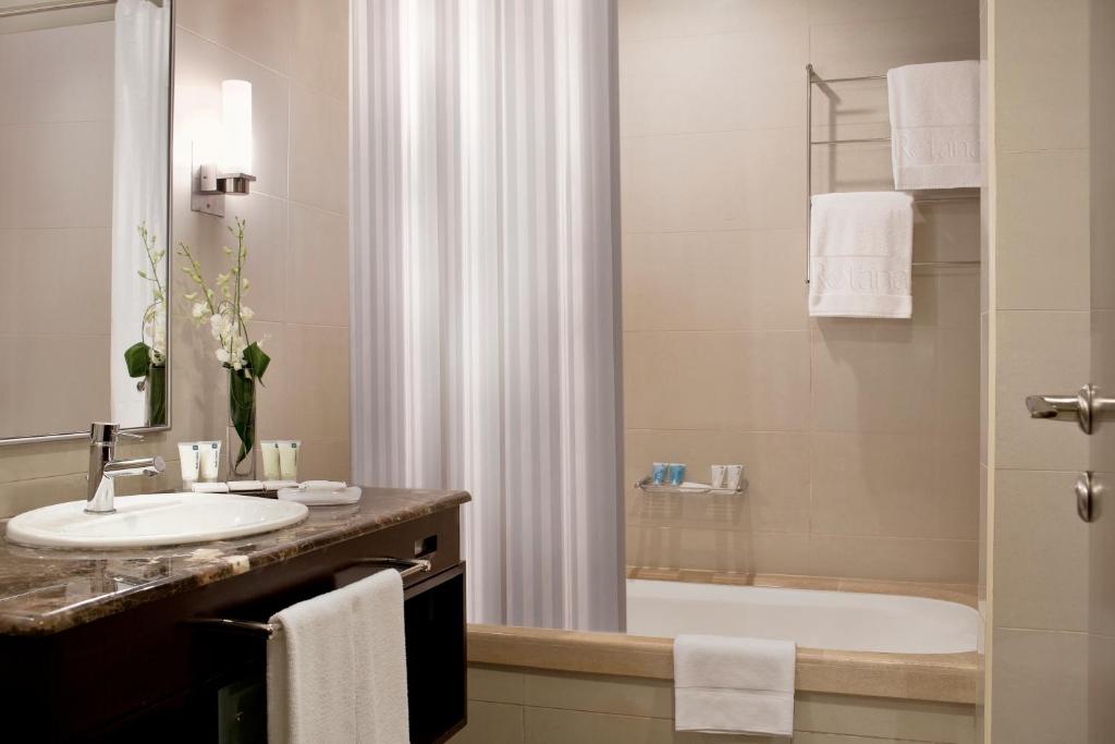 Spacious One Bedroom Suite