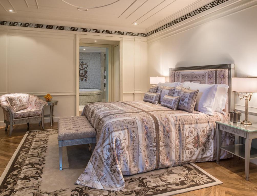 Two Bedroom Versace Residence with City View