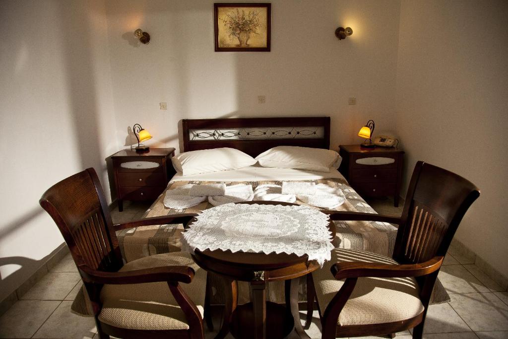 Double or Twin Room with Sea View