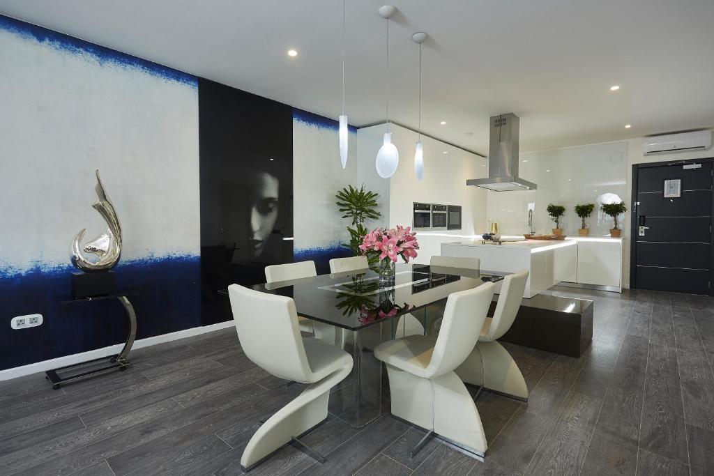 Deluxe Two Bedroom Executive Suite